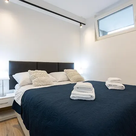 Royal Luxe アパート